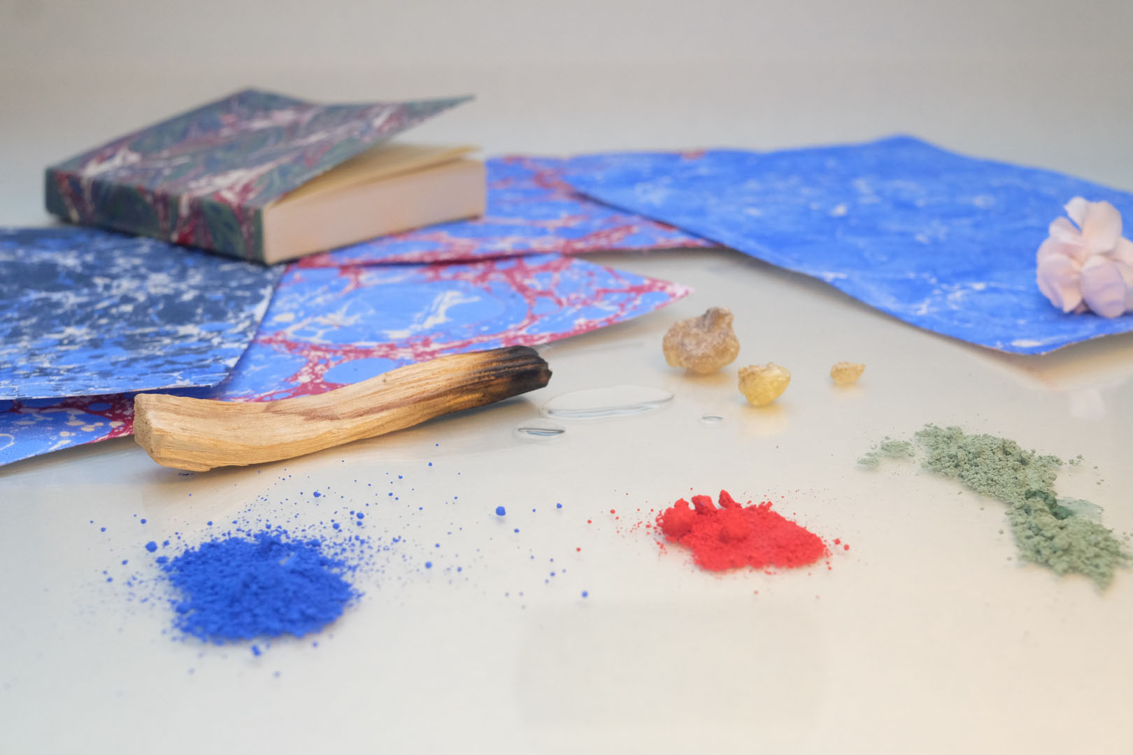 Ebru — notesy i papier marmurkowy